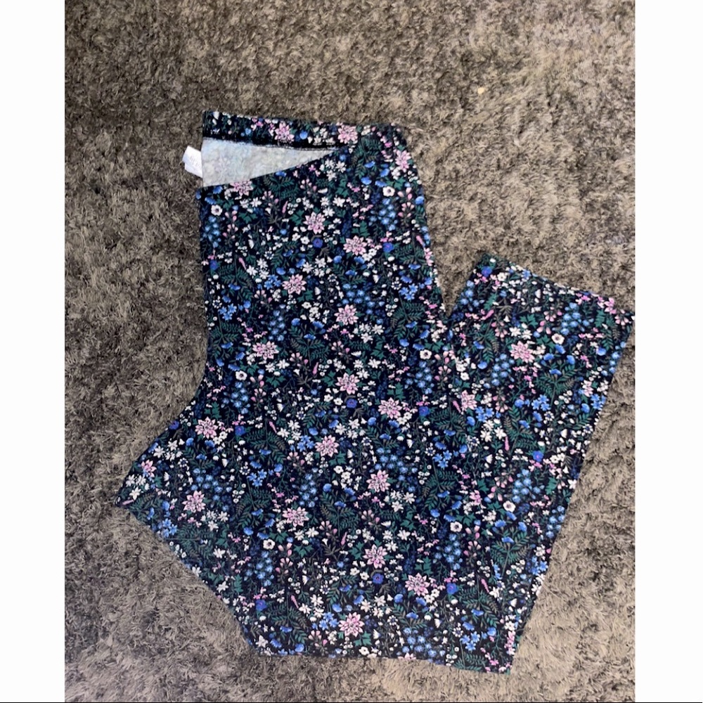 Old Navy Floral Patterned leggings